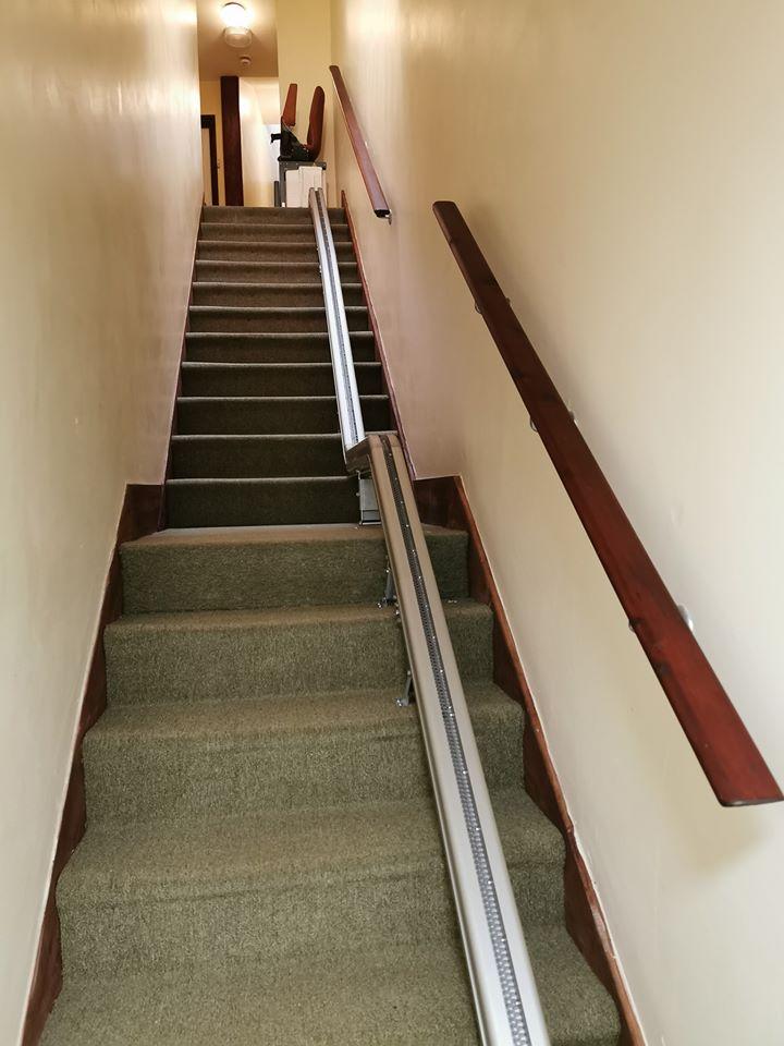 設置例１　階段昇降機ＵＰ